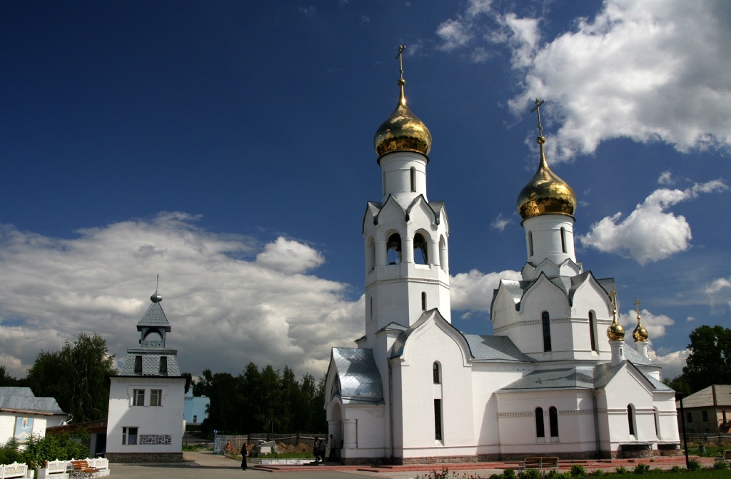 Храм новомучеников в Новосибирске